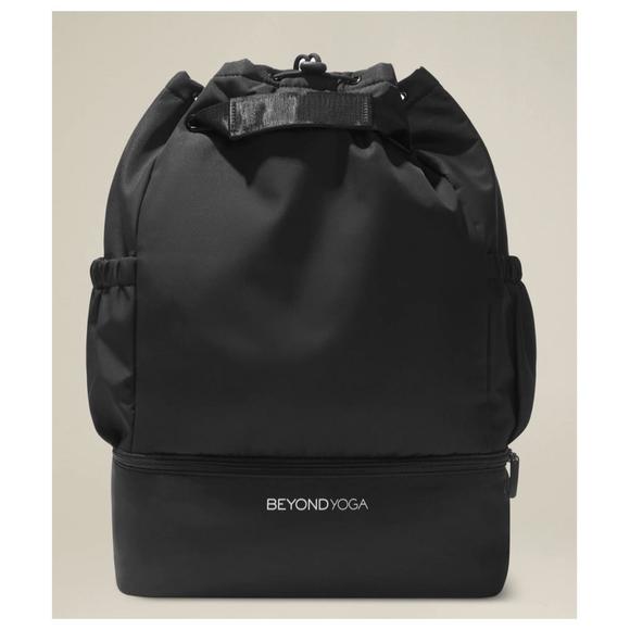 NWT Beyond Yoga Convertible Gym Bag Backpack Black OS - Picture 1 of 12